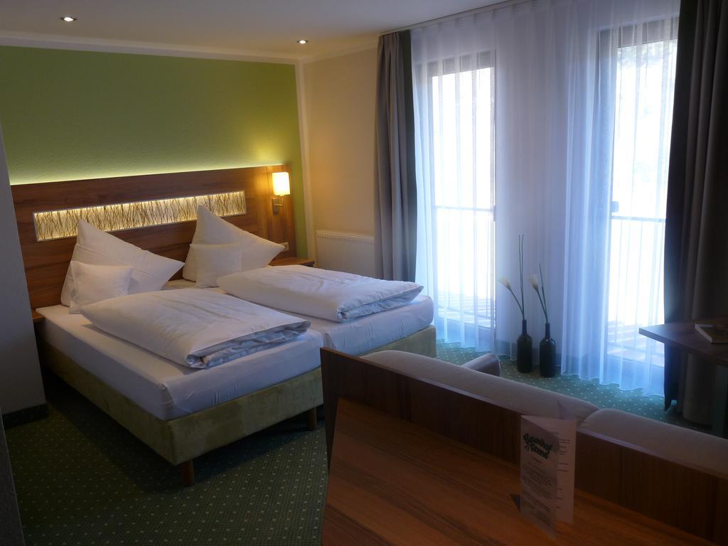 Hotel- Landgasthof Baumhof-Tenne Марктгайденфельд Екстер'єр фото