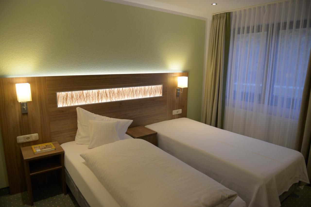 Hotel- Landgasthof Baumhof-Tenne Марктгайденфельд Екстер'єр фото